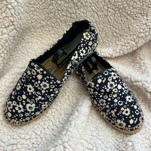 TORY BURCH Blue Floral Print Canvas Espadrille Flats Size 9.5
